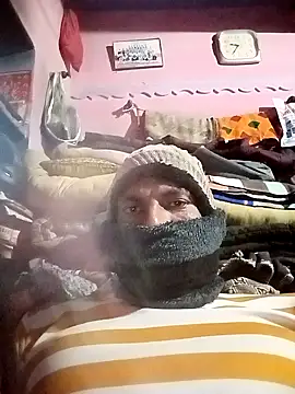 Snapshot of Hairymax_boy chatting on January 19, 4:11 pm Hairymax boy online show from January 19, 4:11 pm