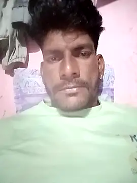 Snapshot of Hairymax_boy chatting on March 1, 1:35 pm Hairymax boy online show from March 1, 1:35 pm