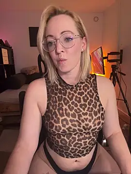 Lea-Kirsch online show from March 22, 7:39 pm