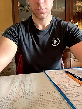 Snapshot of badCecio chatting on January 14, 11:05 am badCecio online show from January 14, 11:05 am