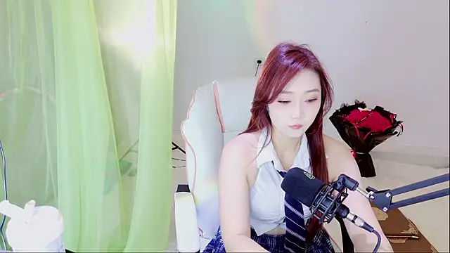 luna-168 online show from May 29, 9:07 am