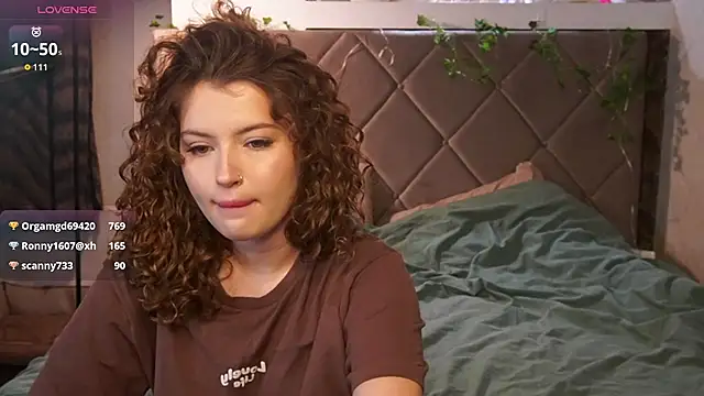 SueCurly online show from March 1, 8:44 pm