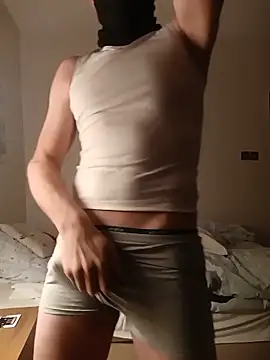 Snapshot of maskedhunk chatting on May 16, 10:30 pm maskedhunk online show from May 16, 10:30 pm