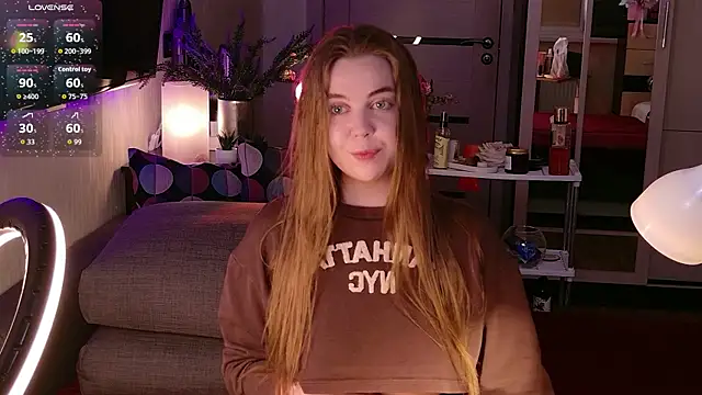 bratwifelina online show from March 31, 10:04 am