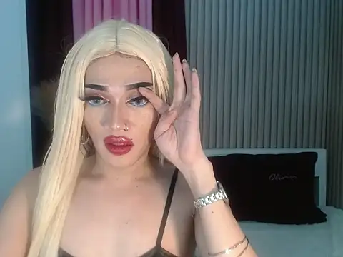 Snapshot of Kendalllust chatting on June 3, 1:36 pm Kendalllust online show from June 3, 1:36 pm