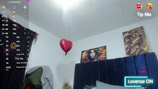 Snapshot of Bombom_brown1 chatting on February 20, 8:09 pm Bombom brown1 online show from February 20, 8:09 pm