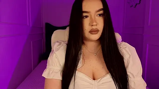 tinafox  online show from March 23, 4:00 pm