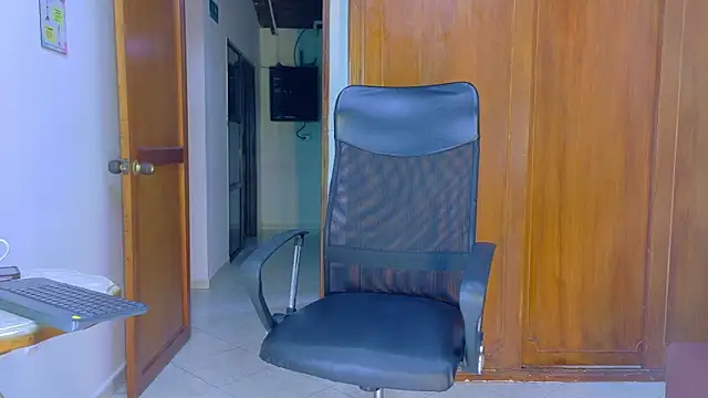 samirths boy  online show from March 28, 10:09 pm