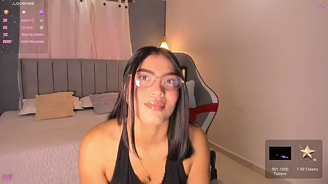 valentina Noa online show from June 7, 1:26 pm