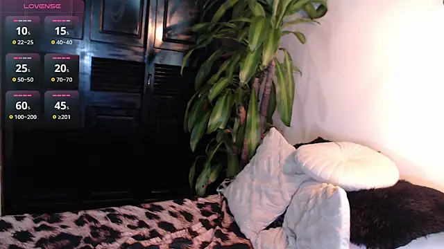 Mia Volkova  online show from May 26, 3:08 pm