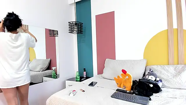 VanessaDoofenshmirtz online show from March 19, 1:15 pm