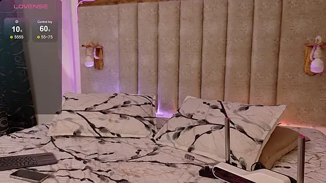 giselle rossii online show from February 28, 4:13 am