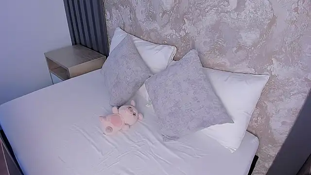 Snapshot of rubby_grundy chatting on July 10, 3:22 am rubby grundy online show from July 10, 3:22 am