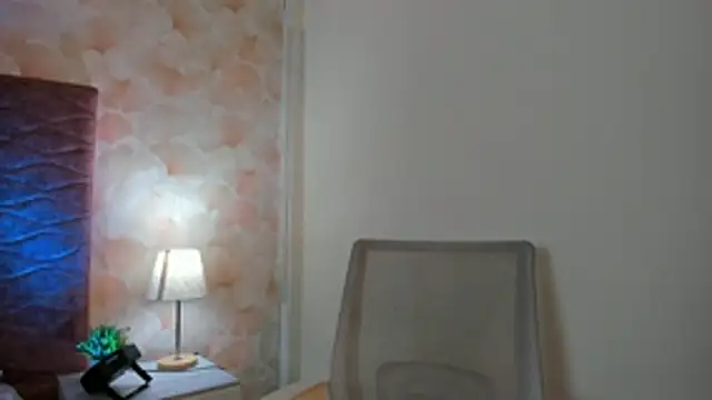 Snapshot of Xara_Shadow chatting on February 3, 10:37 pm Xara Shadow online show from February 3, 10:37 pm