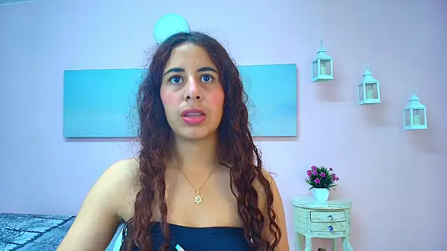 Snapshot of scarlett_clyde chatting on July 14, 12:33 pm scarlett clyde online show from July 14, 12:33 pm