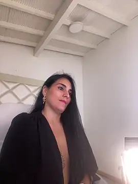 Snapshot of Miaswwe chatting on February 23, 2:25 pm Miaswwe online show from February 23, 2:25 pm