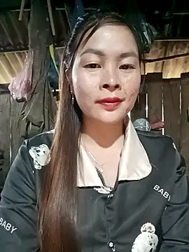 Snapshot of Bling_sexy chatting on February 11, 1:21 am Bling sexy online show from February 11, 1:21 am