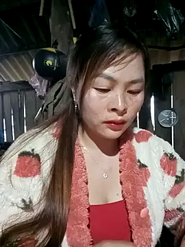 Snapshot of Bling_sexy chatting on February 13, 12:17 am Bling sexy online show from February 13, 12:17 am