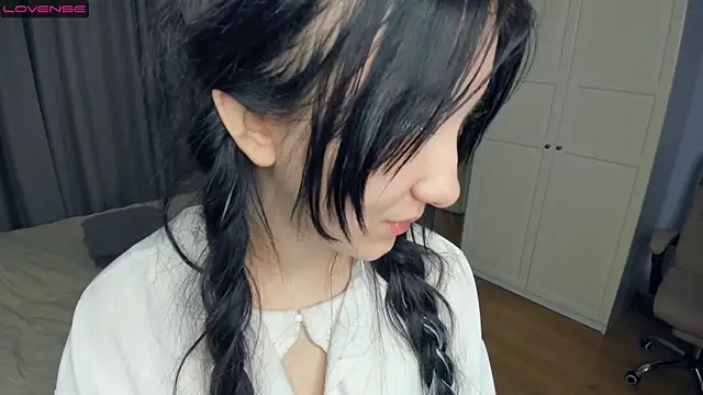 RoxanneComisky online show from February 7, 7:01 am