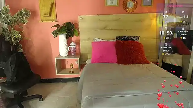 Snapshot of maria_Turner1 chatting on May 26, 4:14 pm maria Turner1 online show from May 26, 4:14 pm
