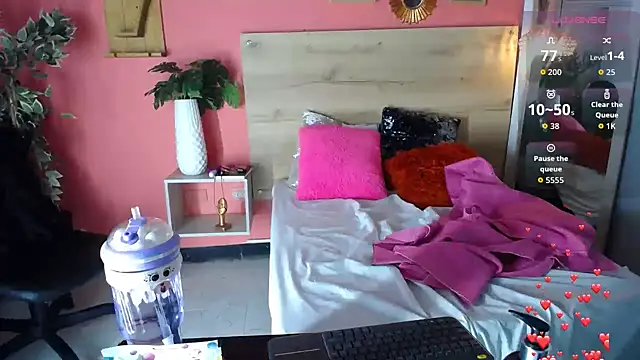 Snapshot of maria_Turner1 chatting on May 27, 8:55 am maria Turner1 online show from May 27, 8:55 am