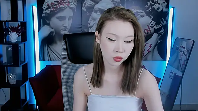 SarahRice online show from February 7, 4:43 pm