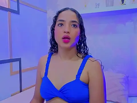 Snapshot of Emma_Thompssonn chatting on February 28, 11:55 am Emma Thompssonn online show from February 28, 11:55 am