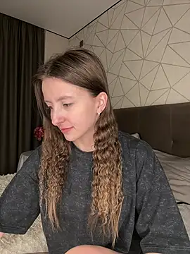 Dream Woman4U online show from April 13, 3:23 am