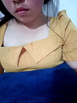 Snapshot of Elizabeth8 chatting on February 19, 10:28 pm Elizabeth8 online show from February 19, 10:28 pm