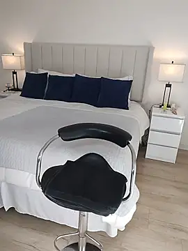 Snapshot of candyxtreox chatting on February 8, 2:53 pm candyxtreox online show from February 8, 2:53 pm