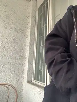 StrawberryPink  online show from March 28, 11:10 am