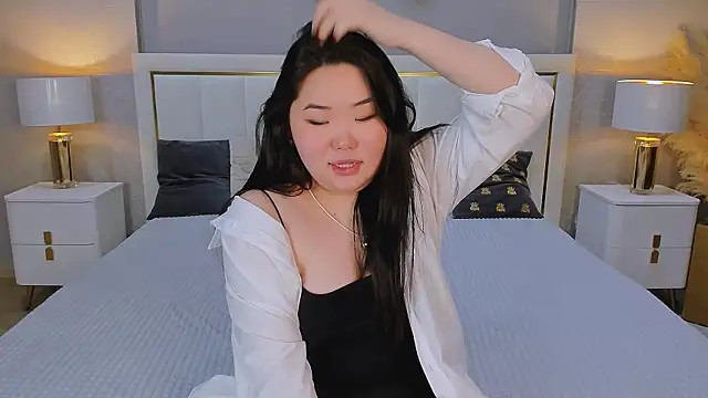 Snapshot of YUMI_G chatting on February 12, 8:59 pm YUMI G online show from February 12, 8:59 pm