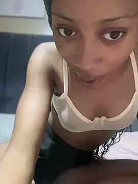 Snapshot of diamond_Ines chatting on February 3, 12:42 am diamond Ines online show from February 3, 12:42 am