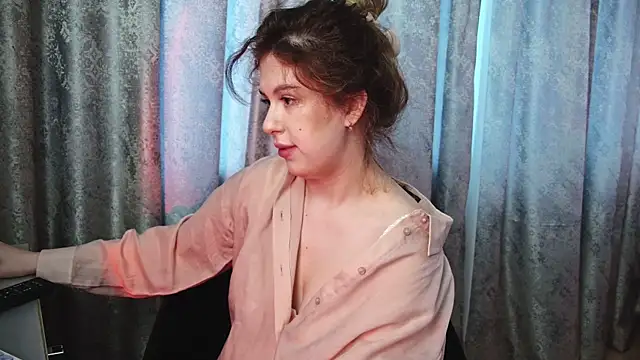 LilianBliss online show from May 10, 4:06 am