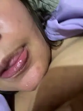 Nailealipsglossy online show from February 3, 6:40 am