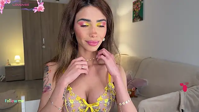 AyanaLys online show from May 9, 3:50 pm
