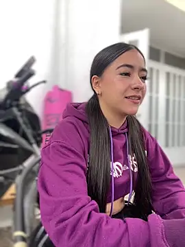 AuroraJohns Pink online show from January 31, 8:18 pm