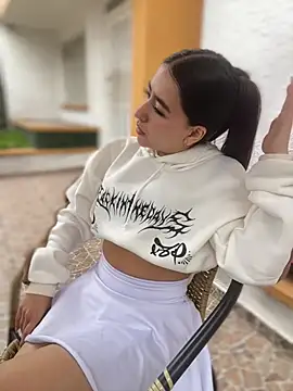 AuroraJohns Pink online show from February 19, 7:54 pm