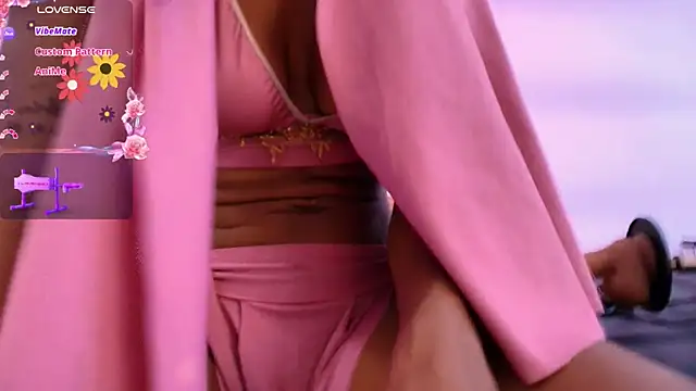 Snapshot of Amira_Alzahra chatting on February 19, 5:14 am Amira Alzahra online show from February 19, 5:14 am