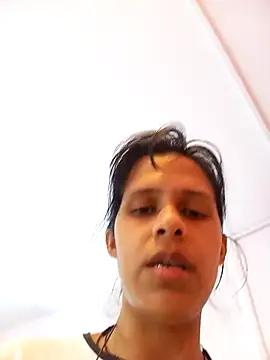 mitzukywinteer online show from February 4, 8:25 pm