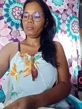 Snapshot of Yandris_1212 chatting on June 2, 1:35 pm Yandris 1212 online show from June 2, 1:35 pm