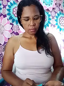 Snapshot of Yandris_1212 chatting on June 3, 1:25 pm Yandris 1212 online show from June 3, 1:25 pm