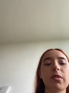 Snapshot of Carithooo chatting on February 19, 6:59 pm Carithooo online show from February 19, 6:59 pm