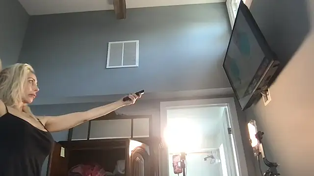 LindseyFAFO online show from April 11, 3:27 pm