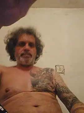 Maduropervert online show from January 16, 3:10 am