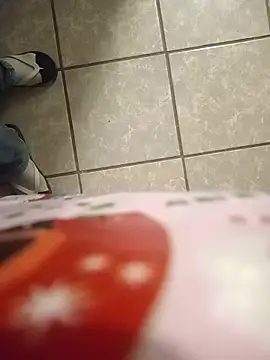 Snapshot of CorrectMusic2 chatting on February 9, 5:22 am CorrectMusic2 online show from February 9, 5:22 am