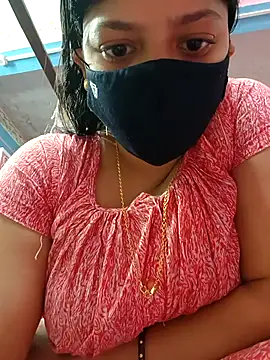 Snapshot of diyabannerjee chatting on February 14, 2:19 am diyabannerjee online show from February 14, 2:19 am