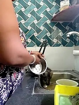 Hot-Tinaa online show from April 23, 6:03 am