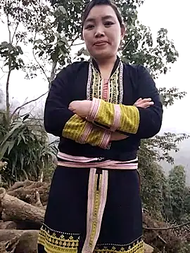 lia-coy online show from February 17, 5:04 am