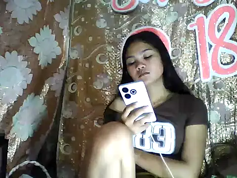 PinaySkinnyJust18 online show from February 14, 11:23 pm